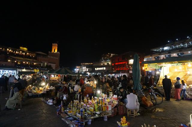 Escapada a Marrakech: Un soplo de aire fresco - Blogs de Marruecos - Día 1: Llegada y Plaza Jmaa El Fna (2)