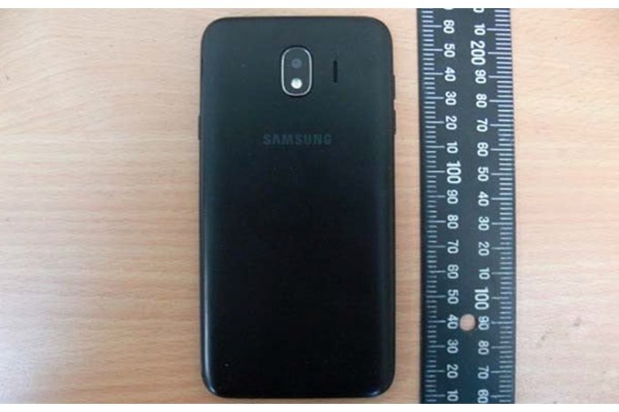 Samsung-_Galaxy-_J4-2018-live-pictures-published-by-regulatory-age.jpg