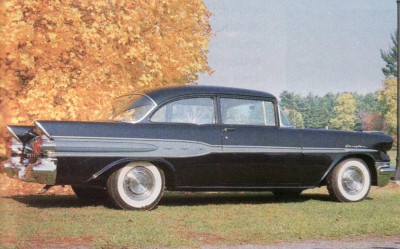 1955-1957-pontiac-strato-streak-3.jpg