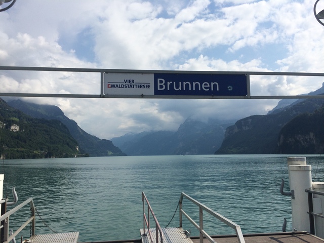 Suiza en coche 9 días, recomendadísimo ir! - Blogs de Suiza - Día 2: Cataratas del Rin, Steim an Rhein, Brunnen, Vitnau, Lucerna, Beatenberg (27)